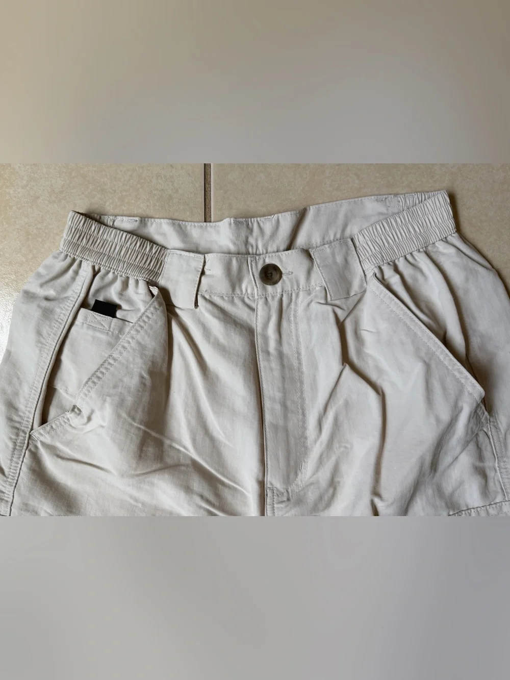 Bimini Bay Outfitters Light Khaki Nylon Cargo Shorts - Men's Size 32